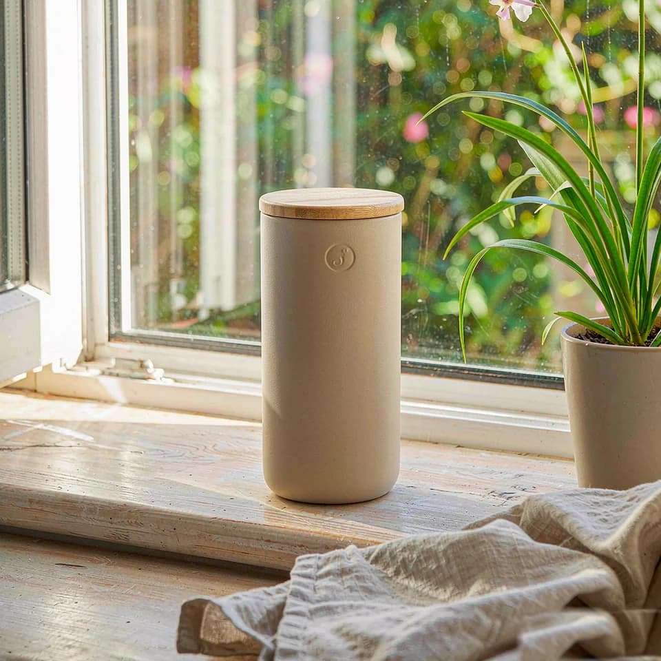 Ceramic travel tumbler scene image